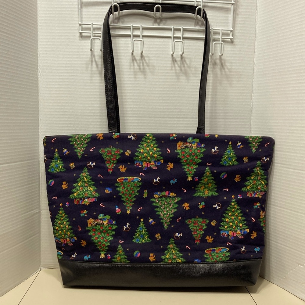 Oversized Christmas Print Purse Shoulder Bag Tote Tree Toy Design Zipper Closure